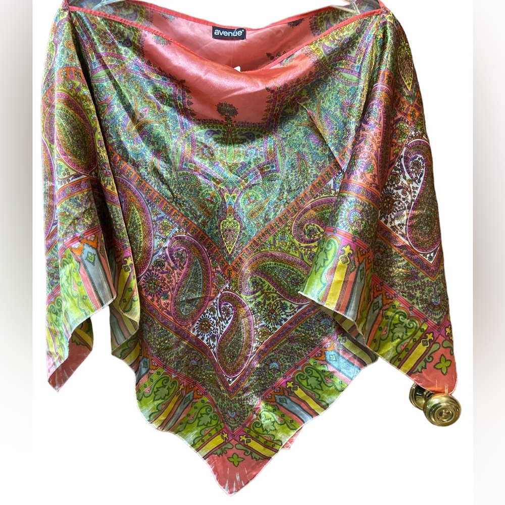 Avenue Lightweight Paisley Shawl Coverup NWT